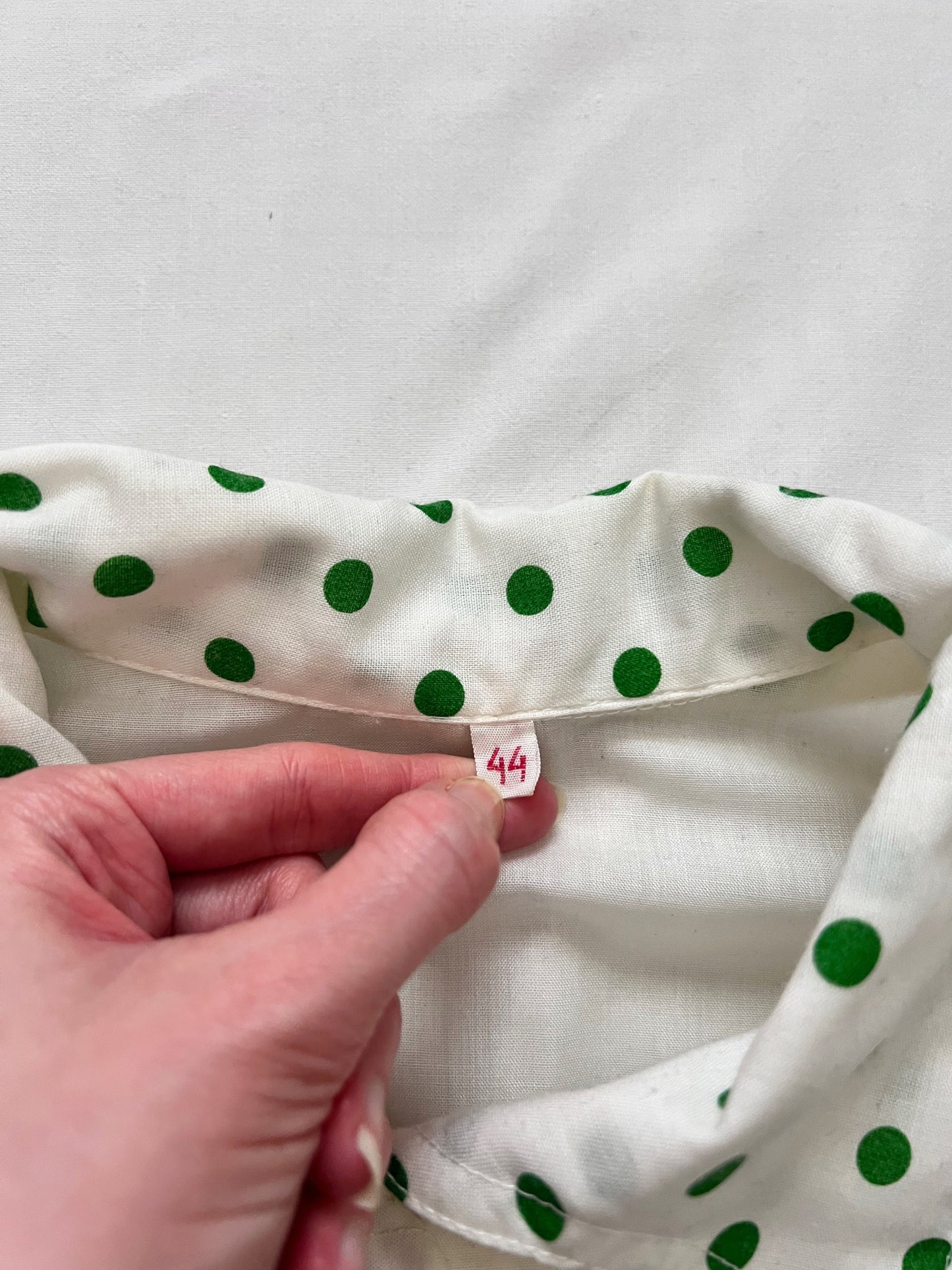 60s white and green polka dot shirt, Size L-XL