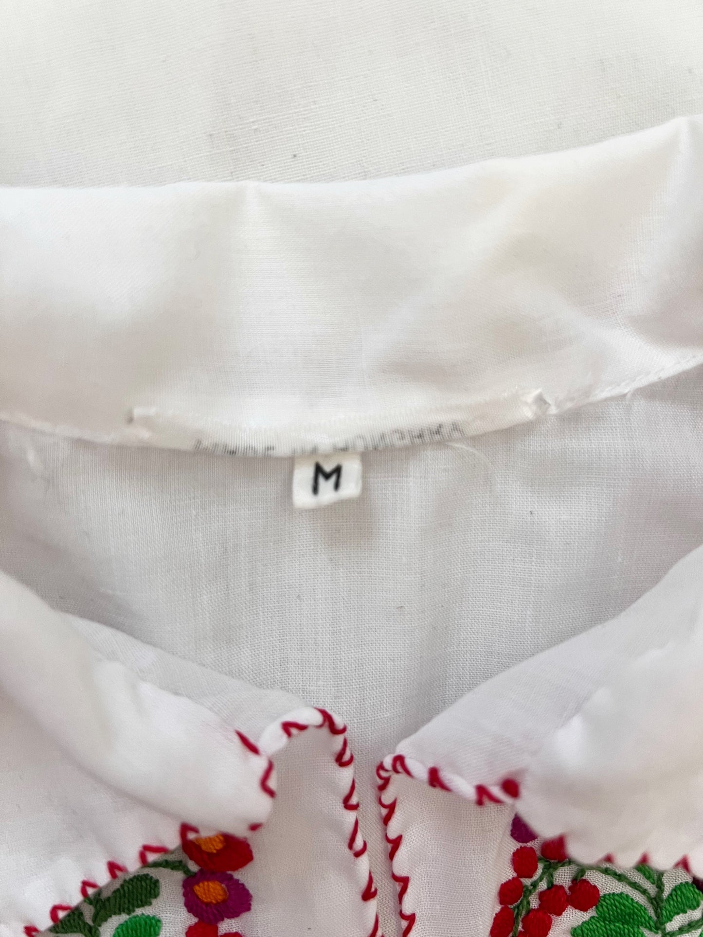 70s Hungarian Matyo blouse, Size S-M