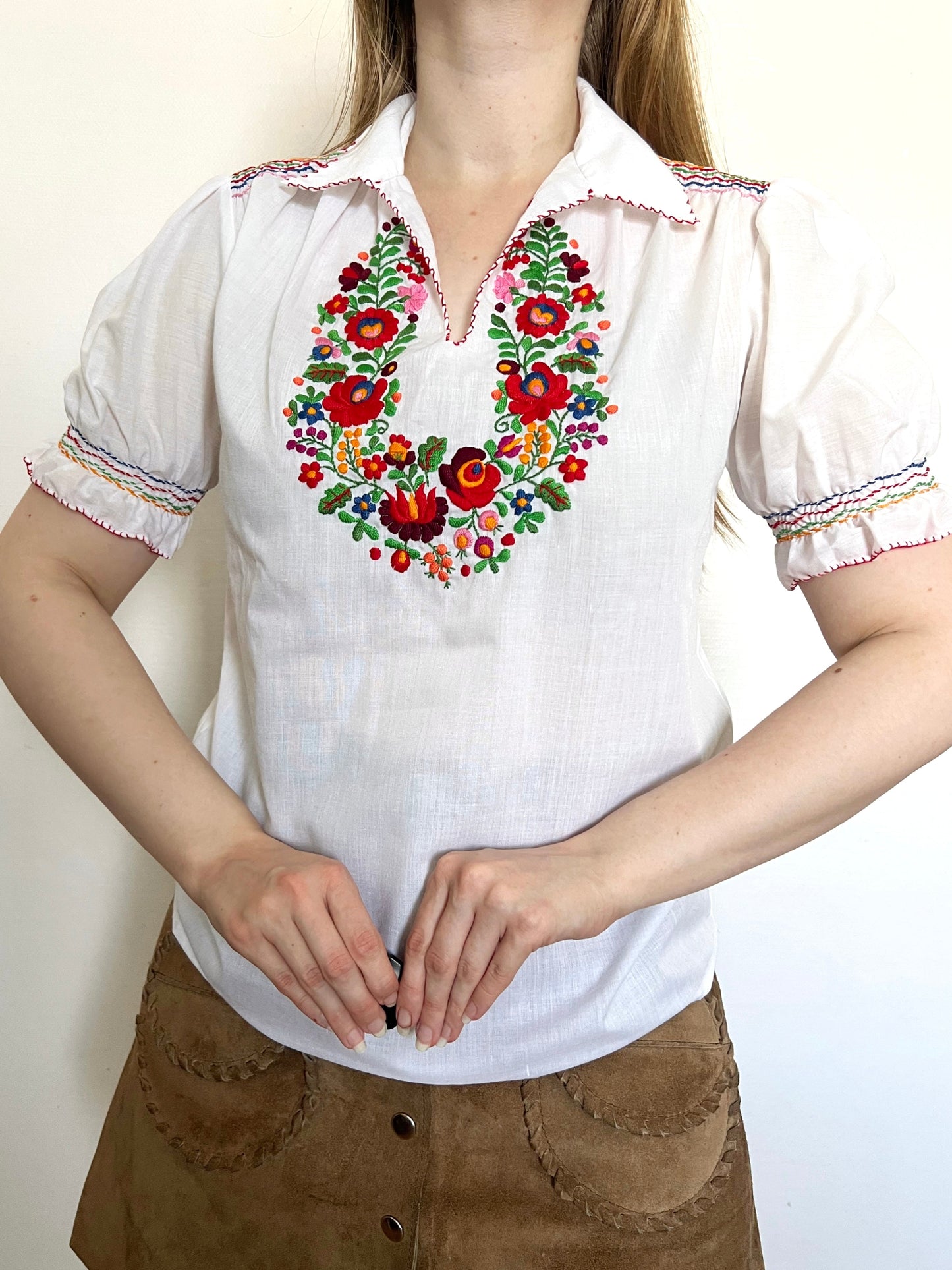 70s Hungarian Matyo blouse, Size S-M