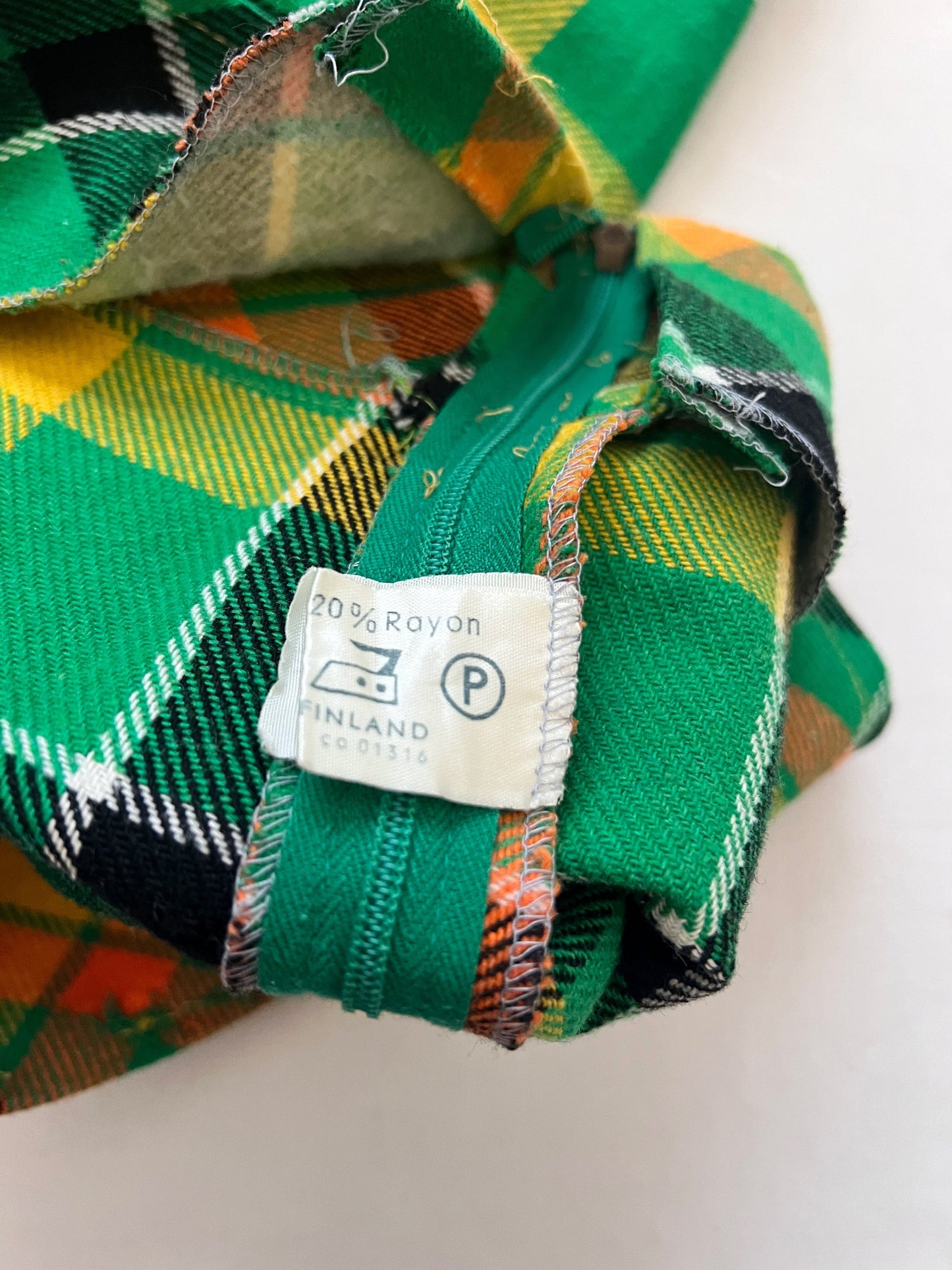 70s colorful plaid skirt, Size S