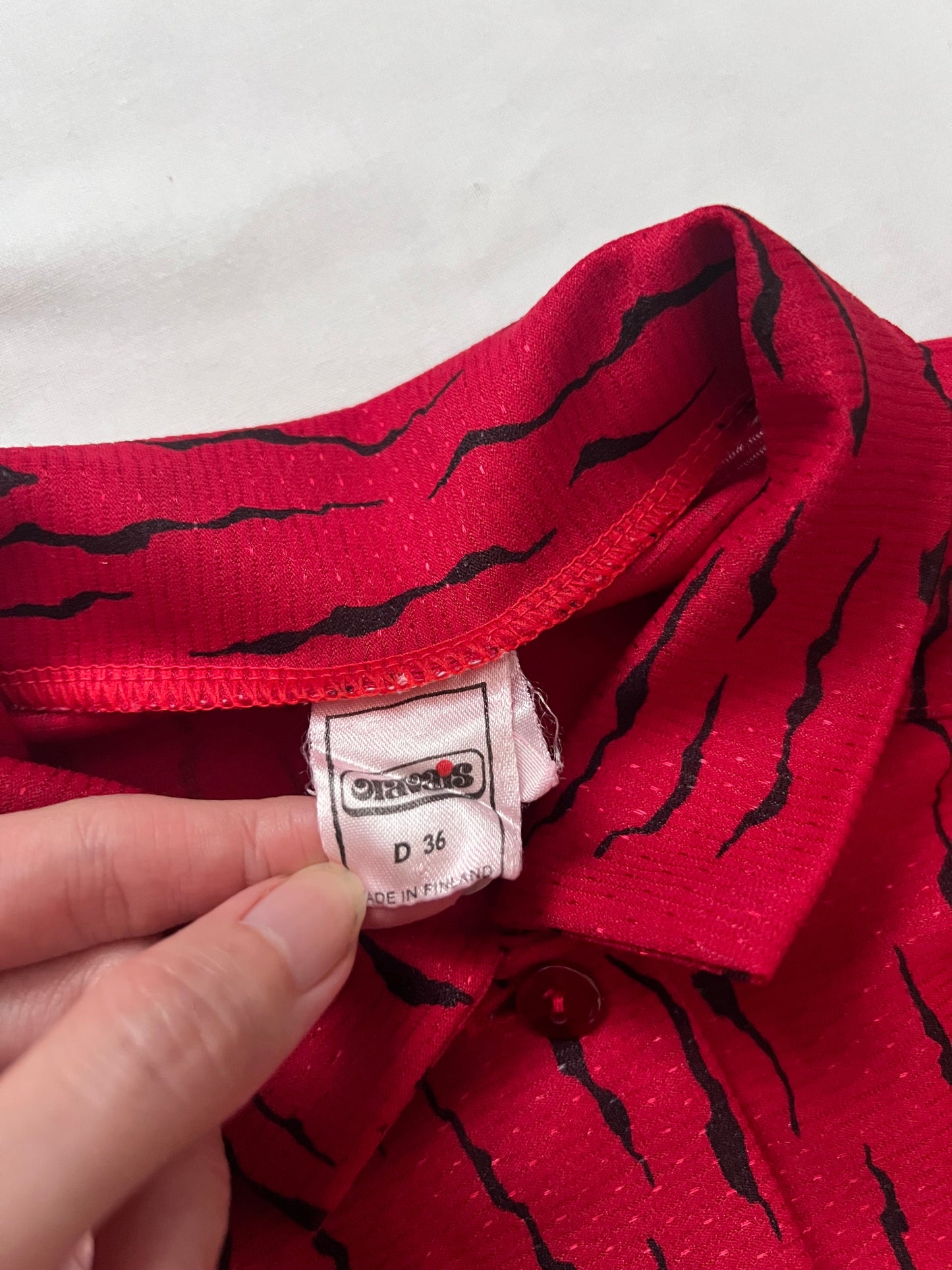 80s red and black shirt, Size S-L