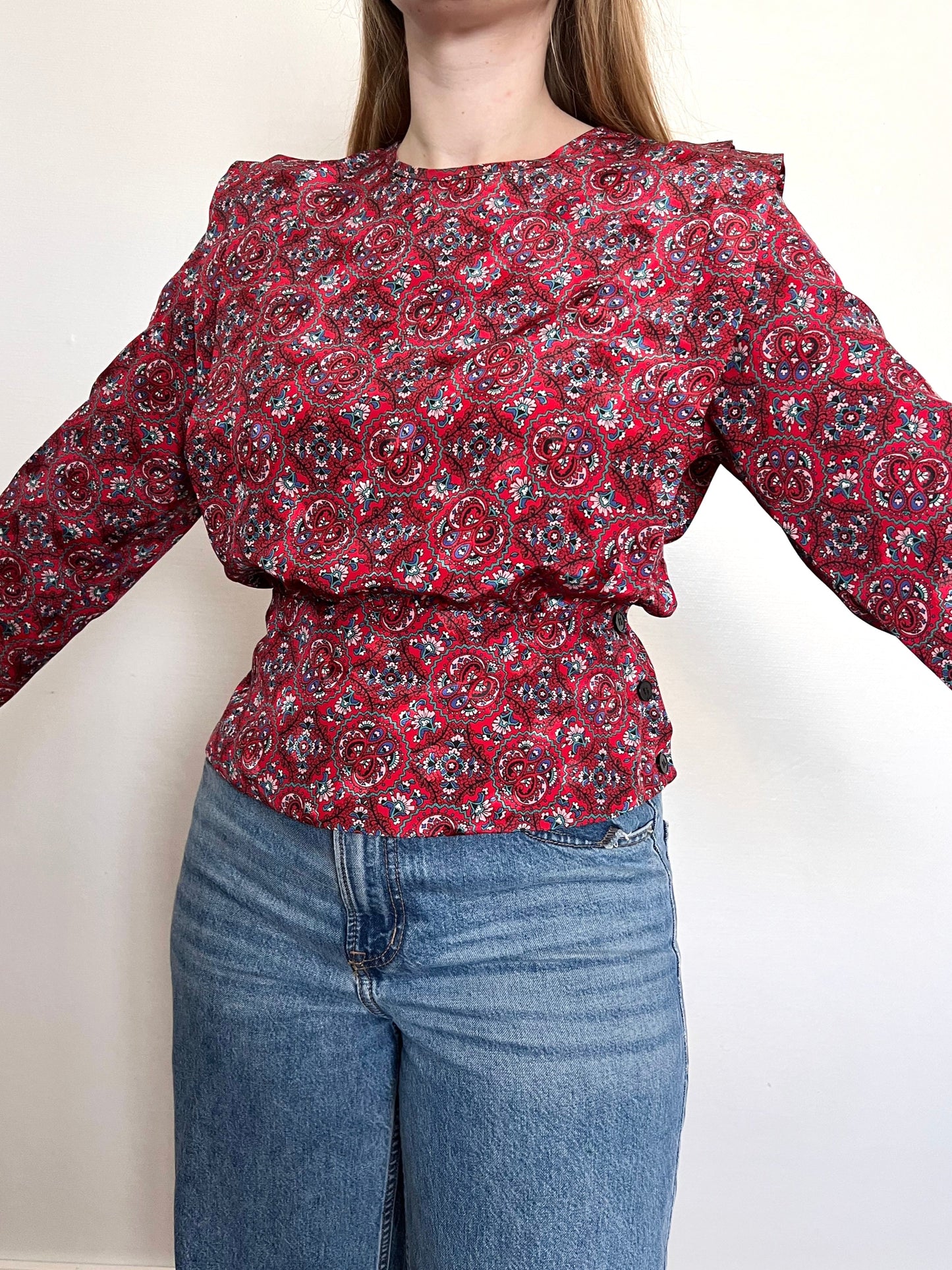 80s red ornate pattern blouse, Size XS-S