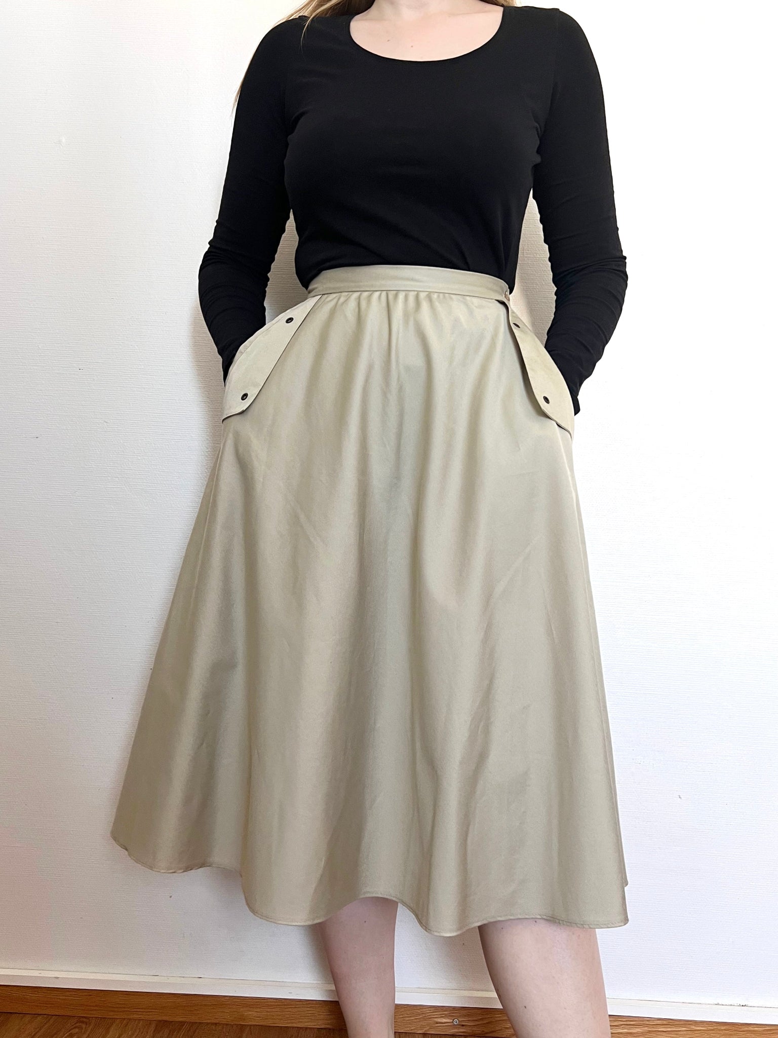 70s beige skirt with pockets, Size XS-S