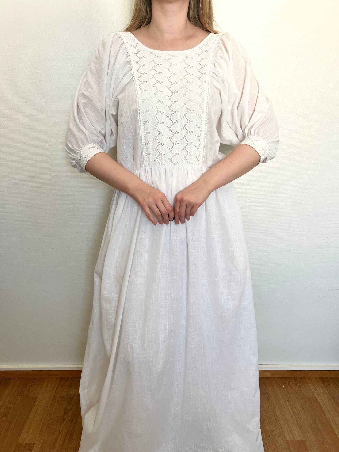 White flower dress, Size L