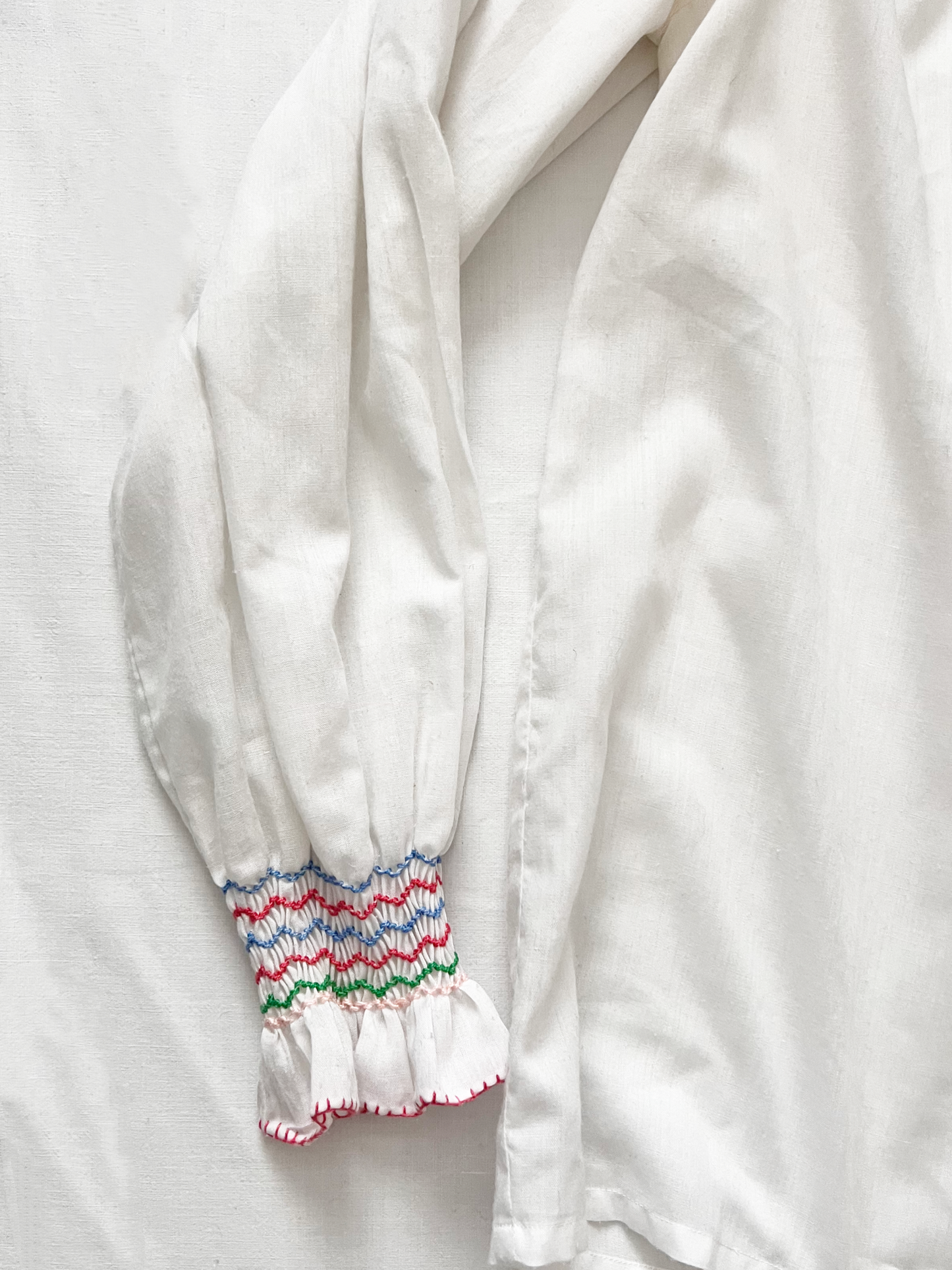 70s Hungarian floral embroidery blouse, Size M