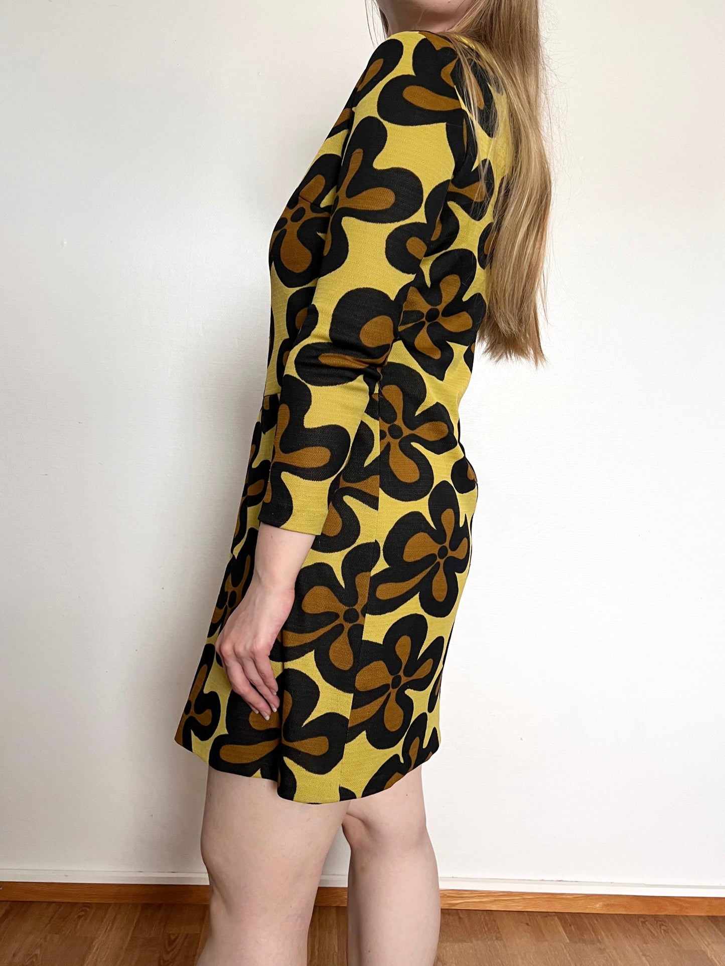 60s yellow floral dress, Size XS