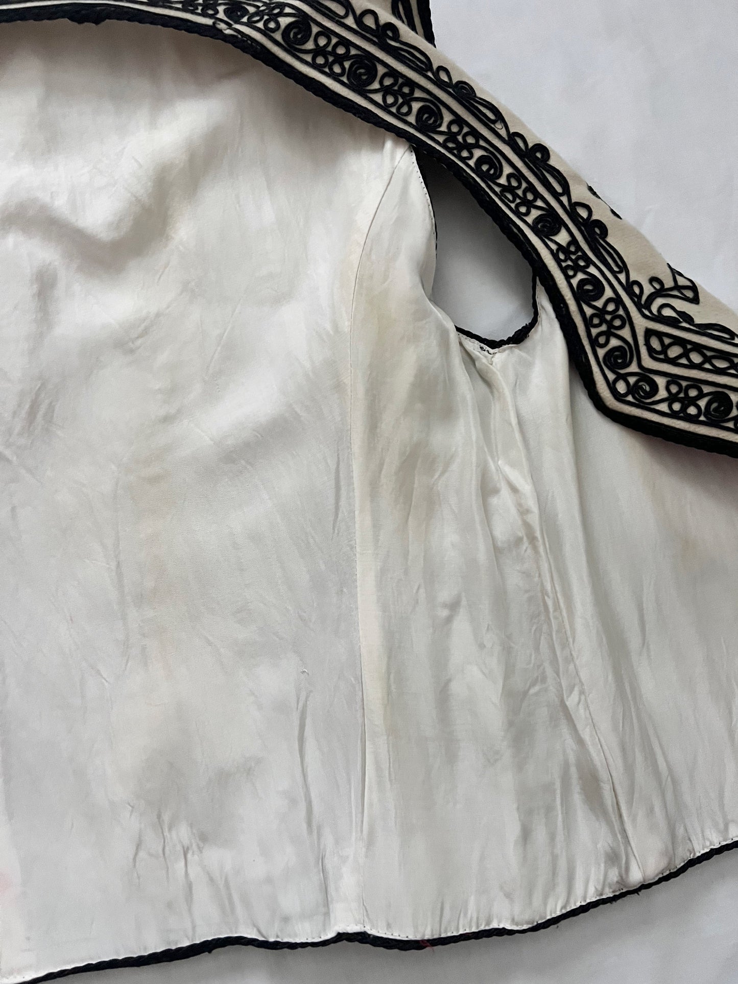 50s/60s Romanian embroidered vest, Size M