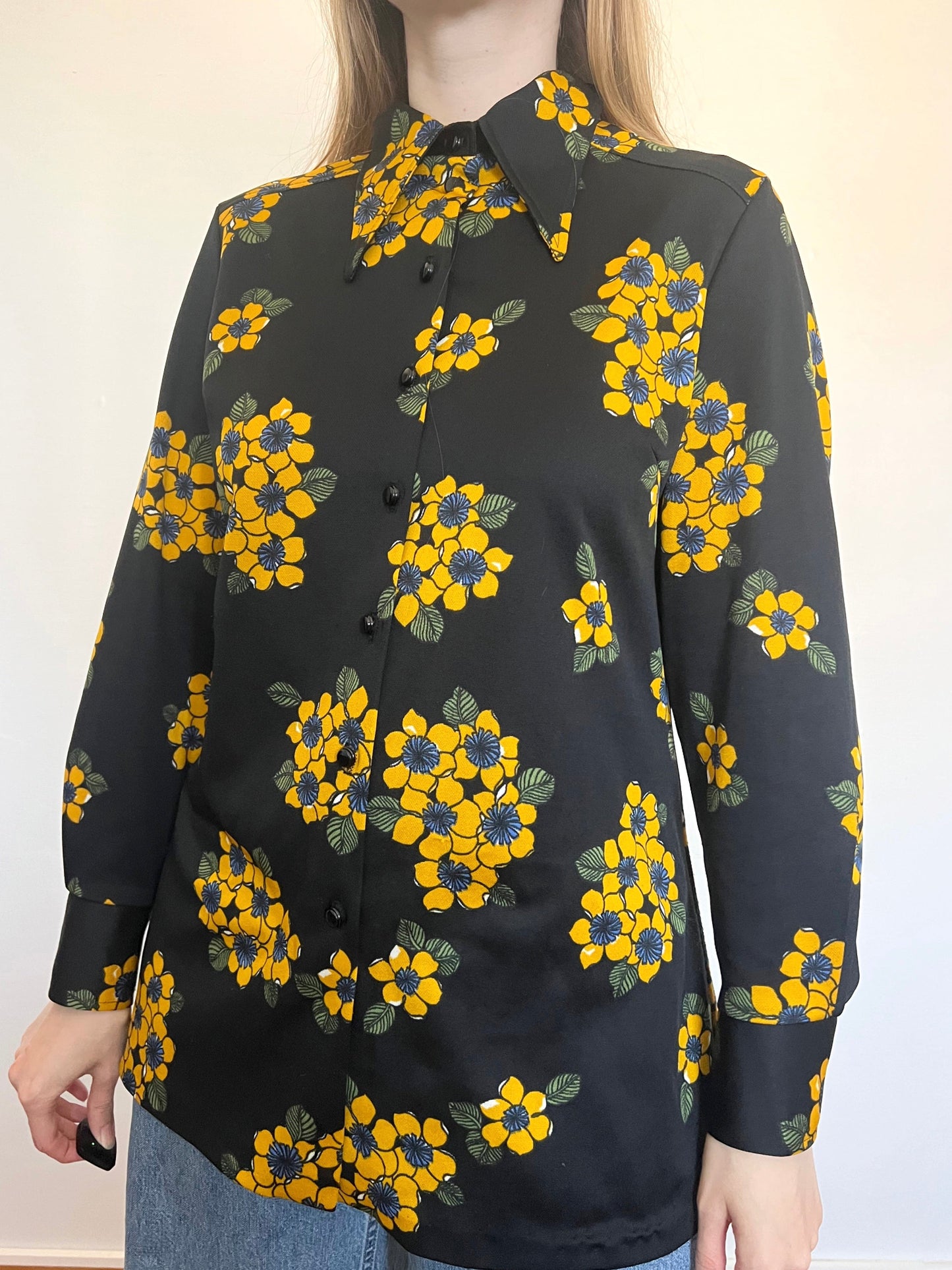 70s black and yellow floral shirt, Size XL