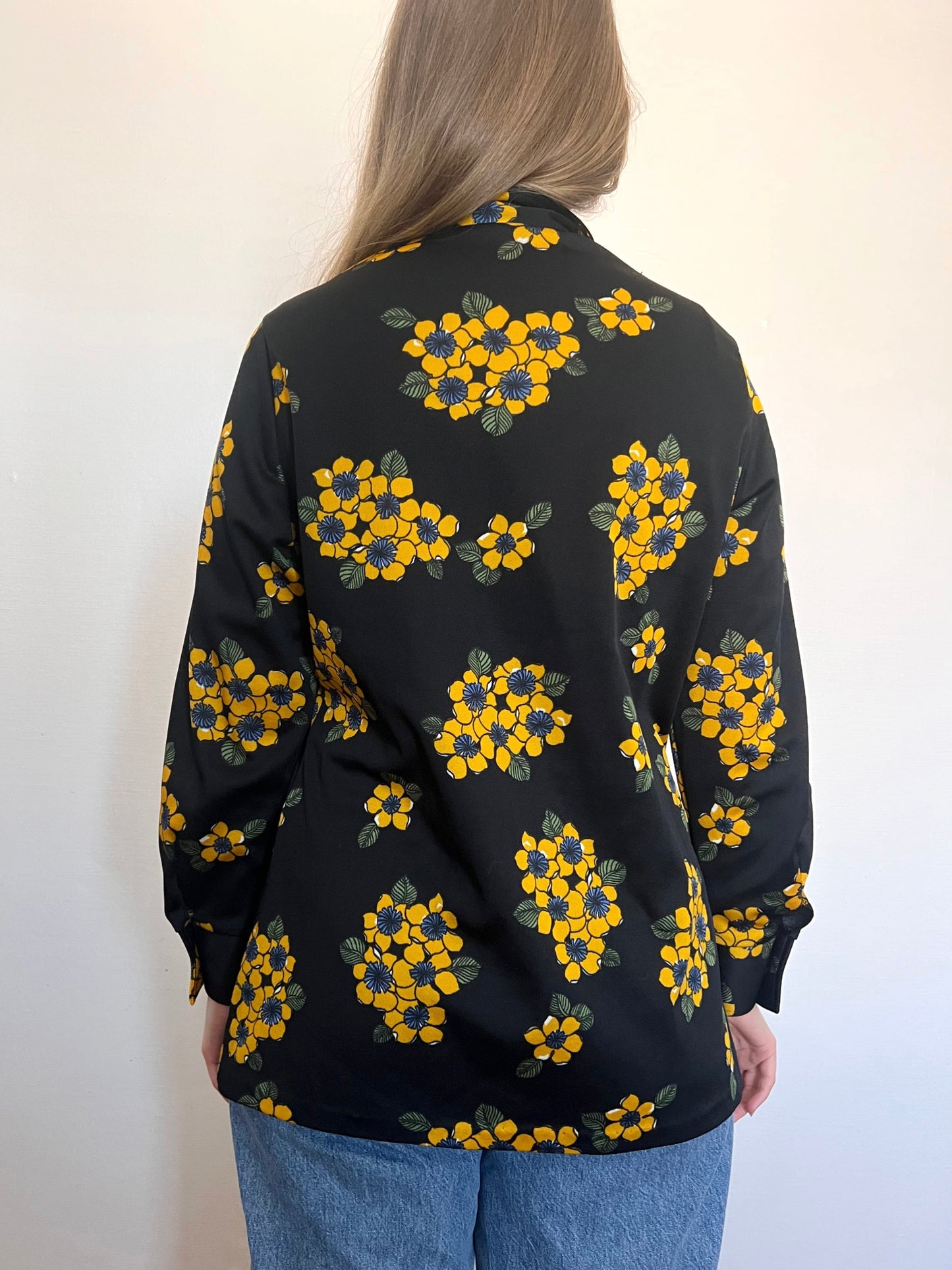 70s black and yellow floral shirt, Size XL