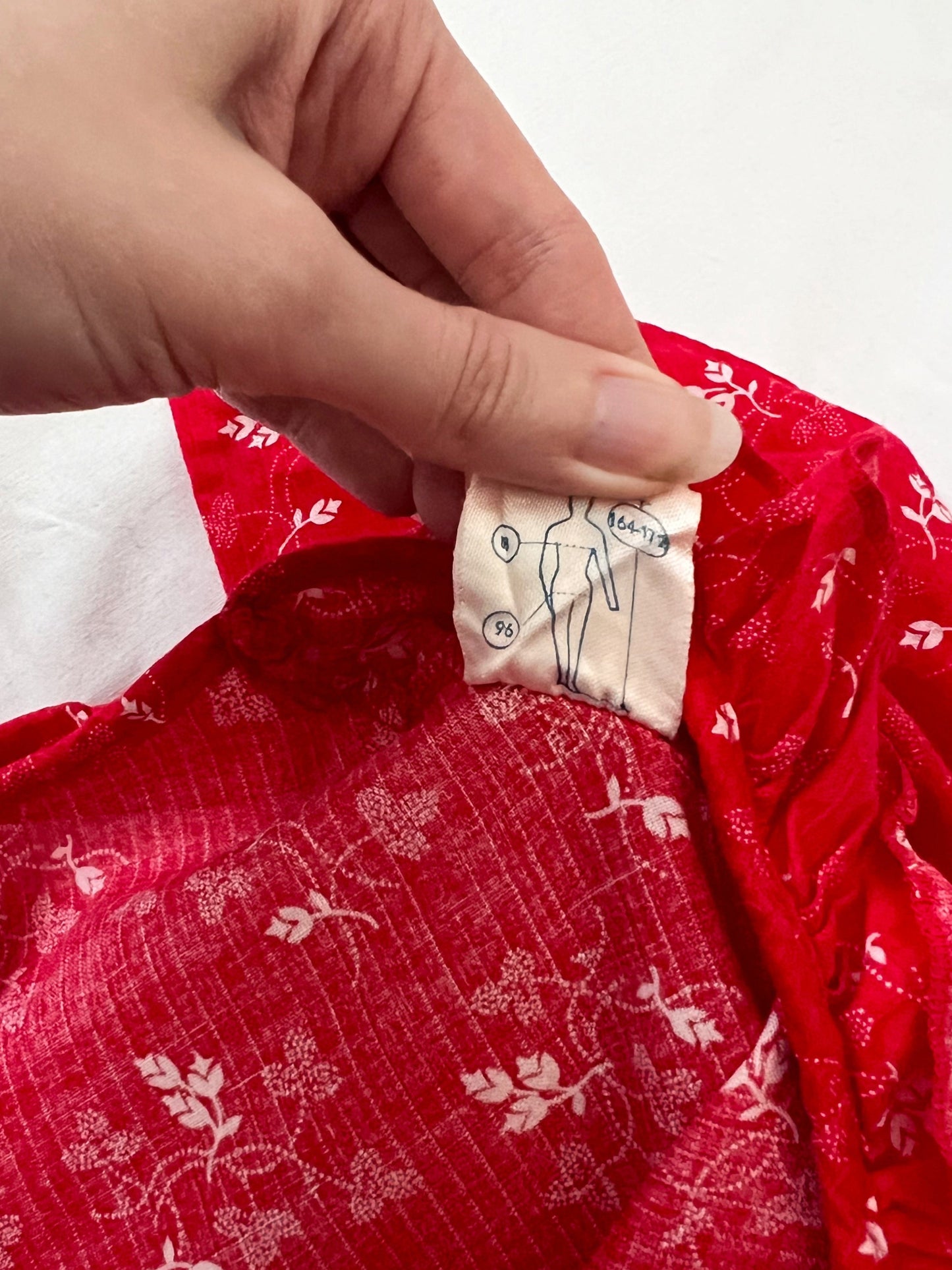 70s red cotton floral dress, Size M