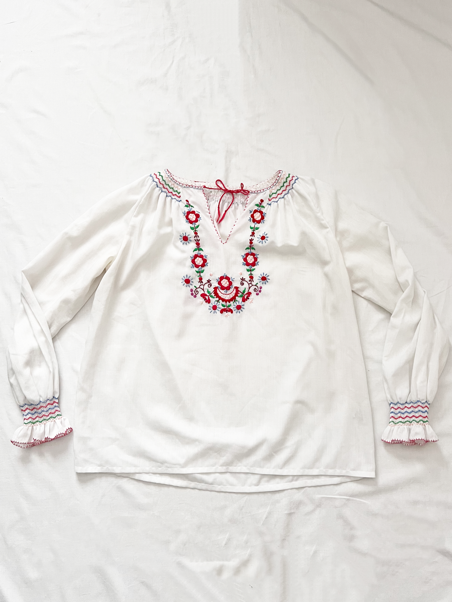 70s Hungarian floral embroidery blouse, Size M