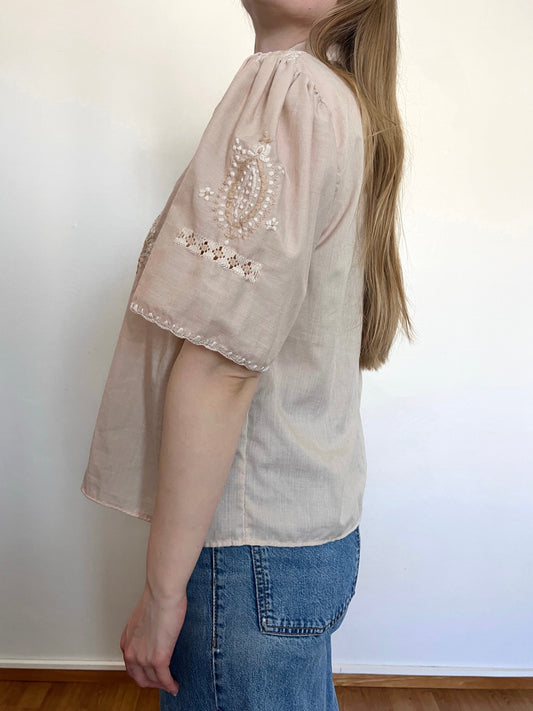 70s beige embroidery blouse, Size L