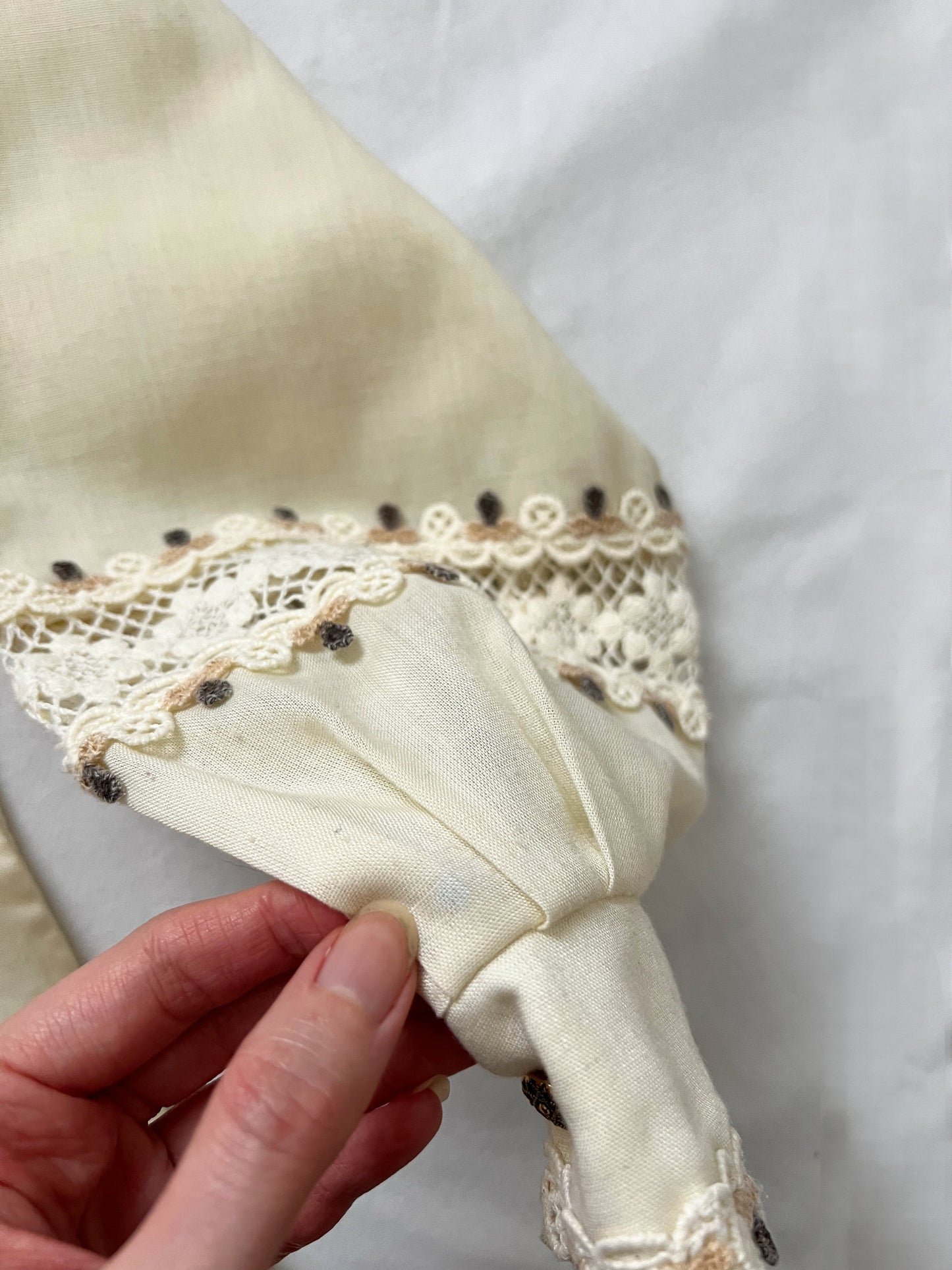 60s lace blouse, Size M-L