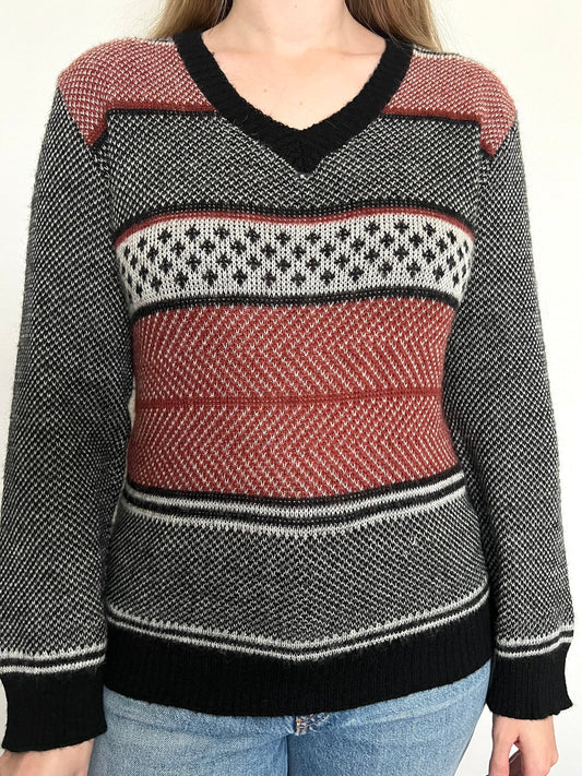 Multiple patterns sweater, Size L