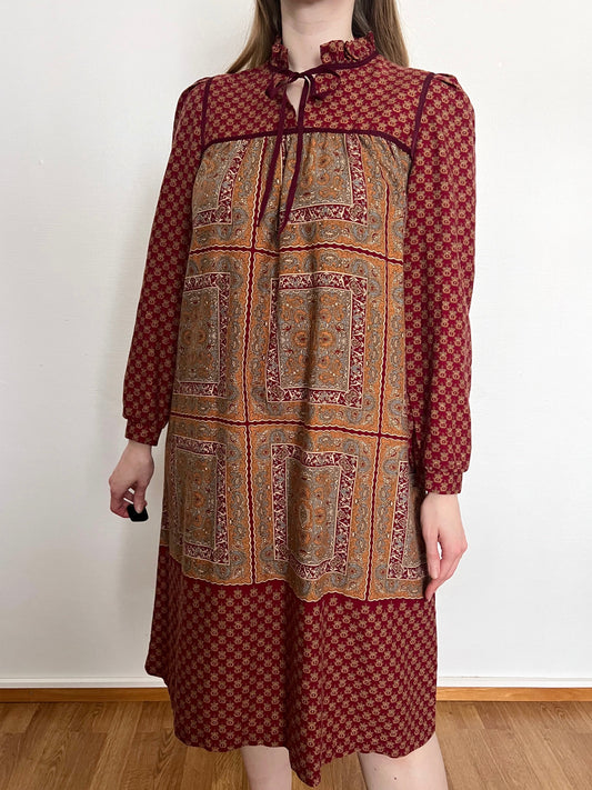 70s burgundy prairie dress, Size S