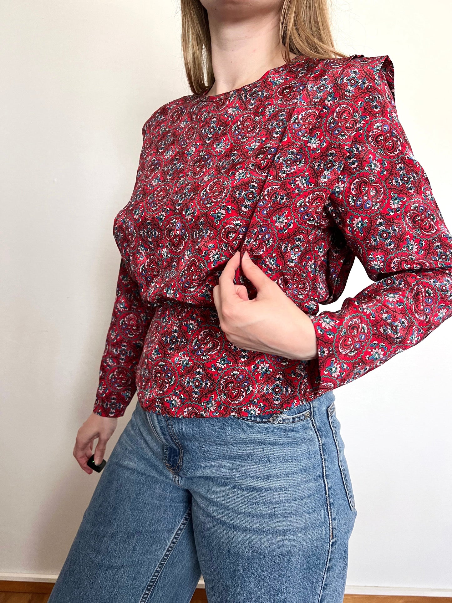 80s red ornate pattern blouse, Size XS-S