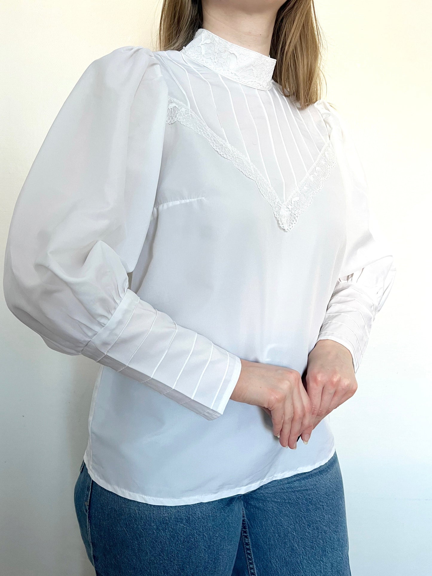 White lace blouse, Size M-L