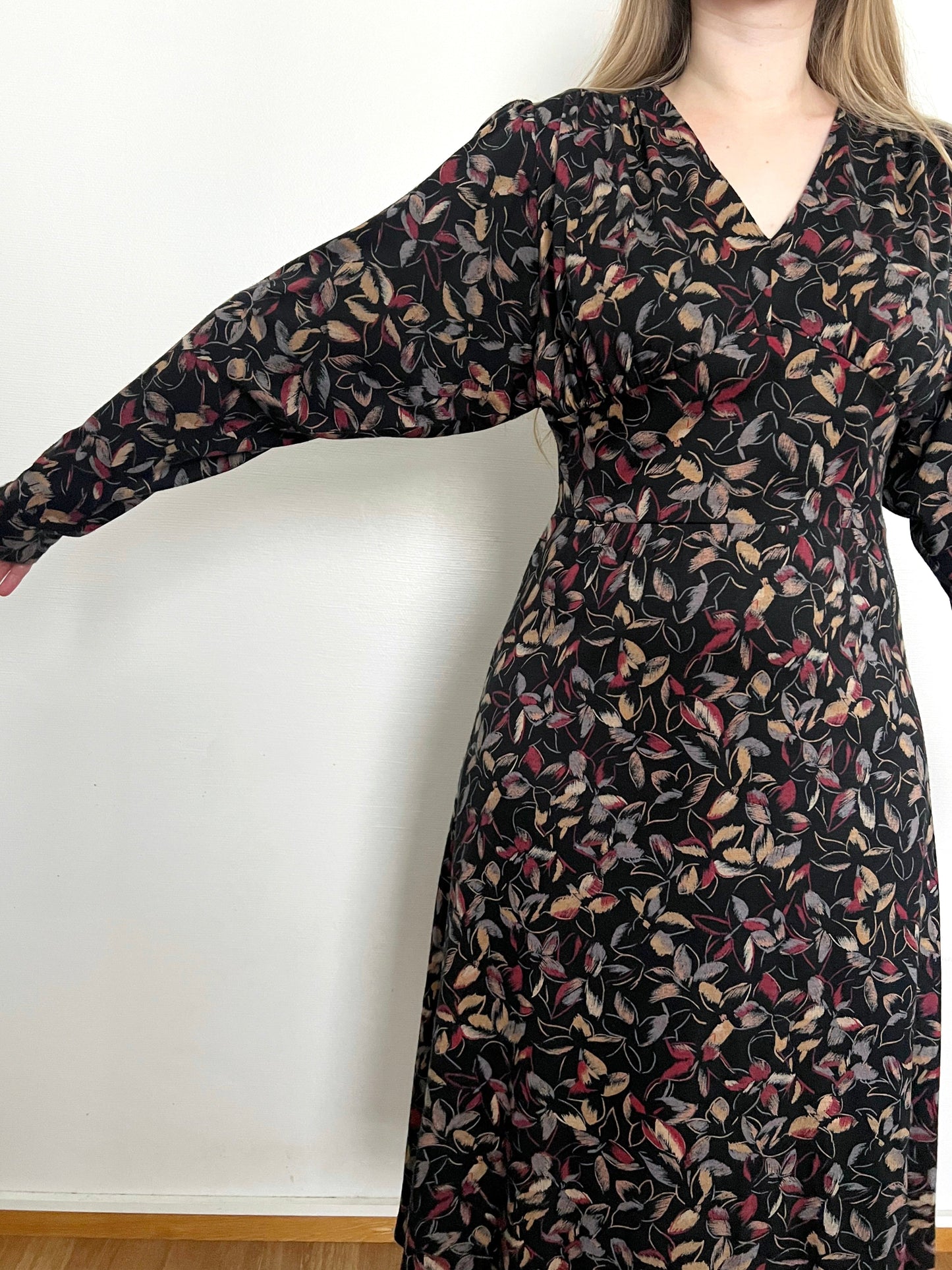 Dark flower dress, Size S