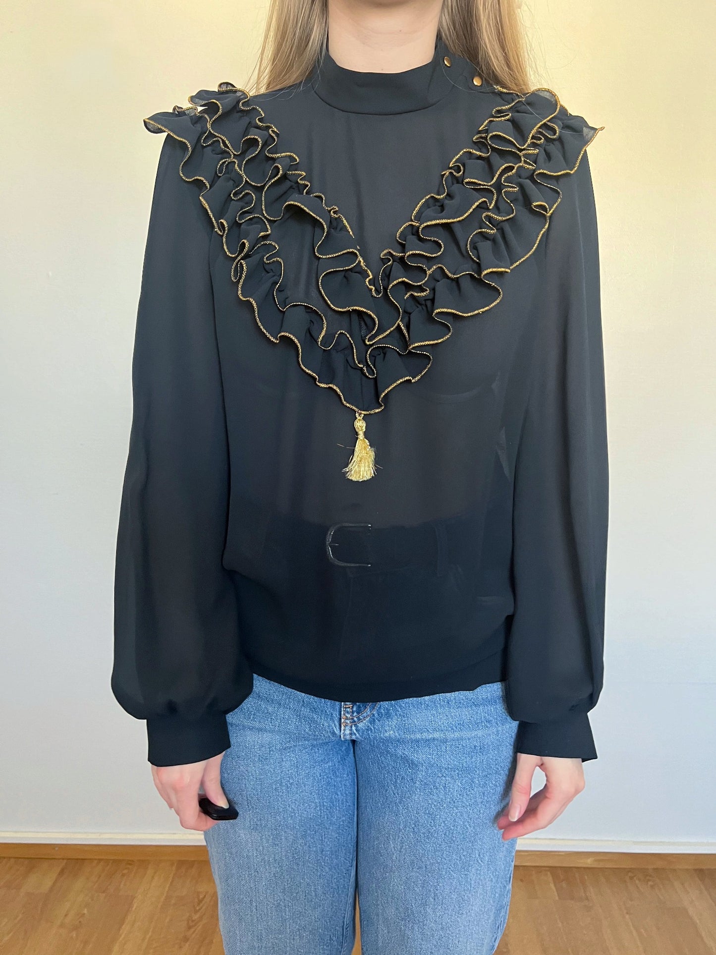 Black ruffles blouse, Size L
