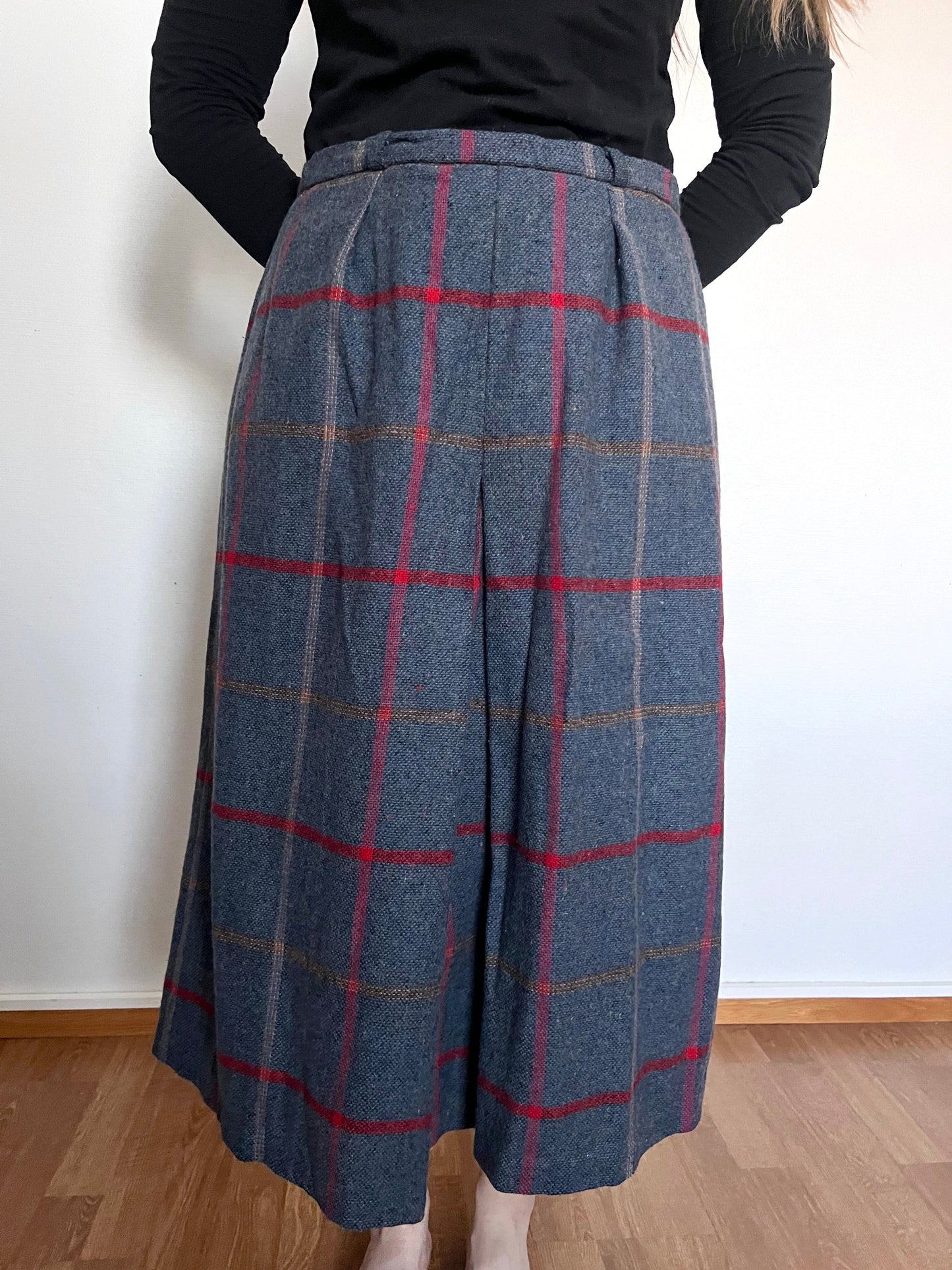 70s wool blend gray skirt, Size M-L