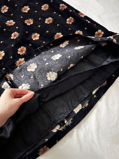 60s black velvet flower maxi skirt, Size M