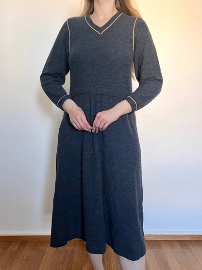 70s gray knit dress, Size S-M