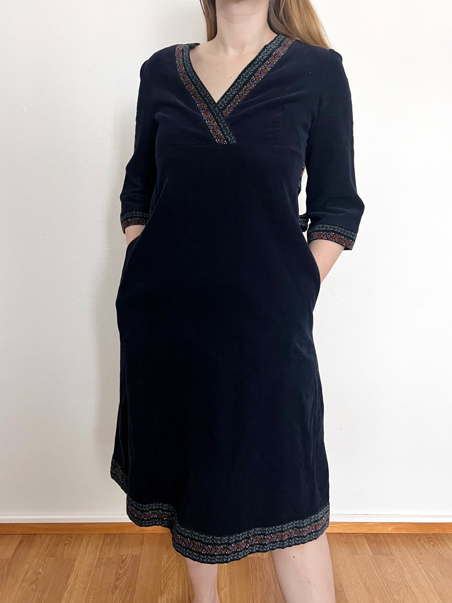 70s navy ribbed dress with pockets, Size S