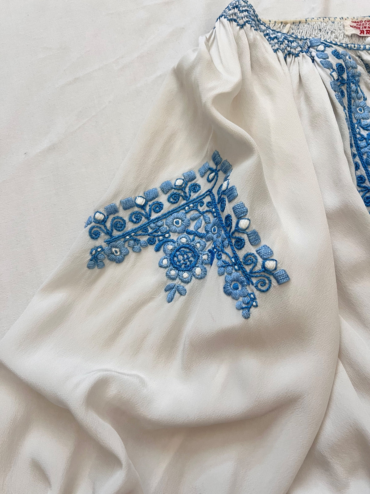 1930s Hungarian blue embroidery blouse, Size S