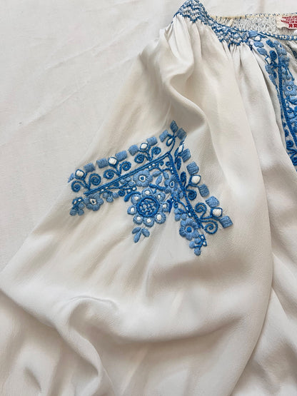 1930s Hungarian blue embroidery blouse, Size S