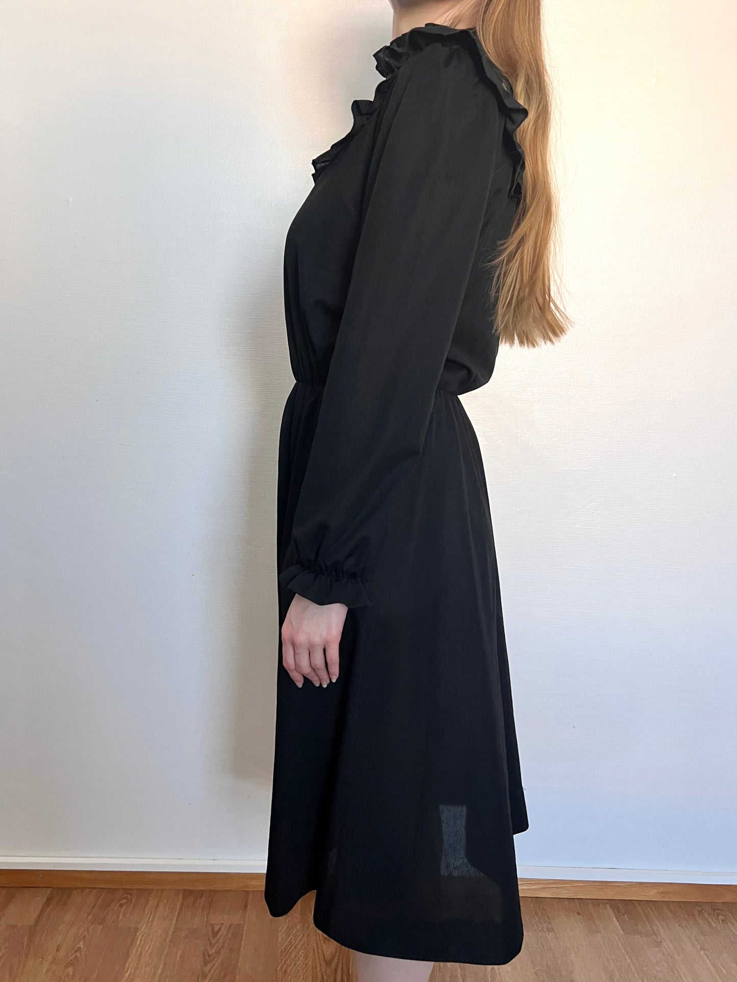 70s black prairie dress, Size M-L