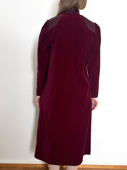 70s Edwardian revival burgundy velvet dress, Size M