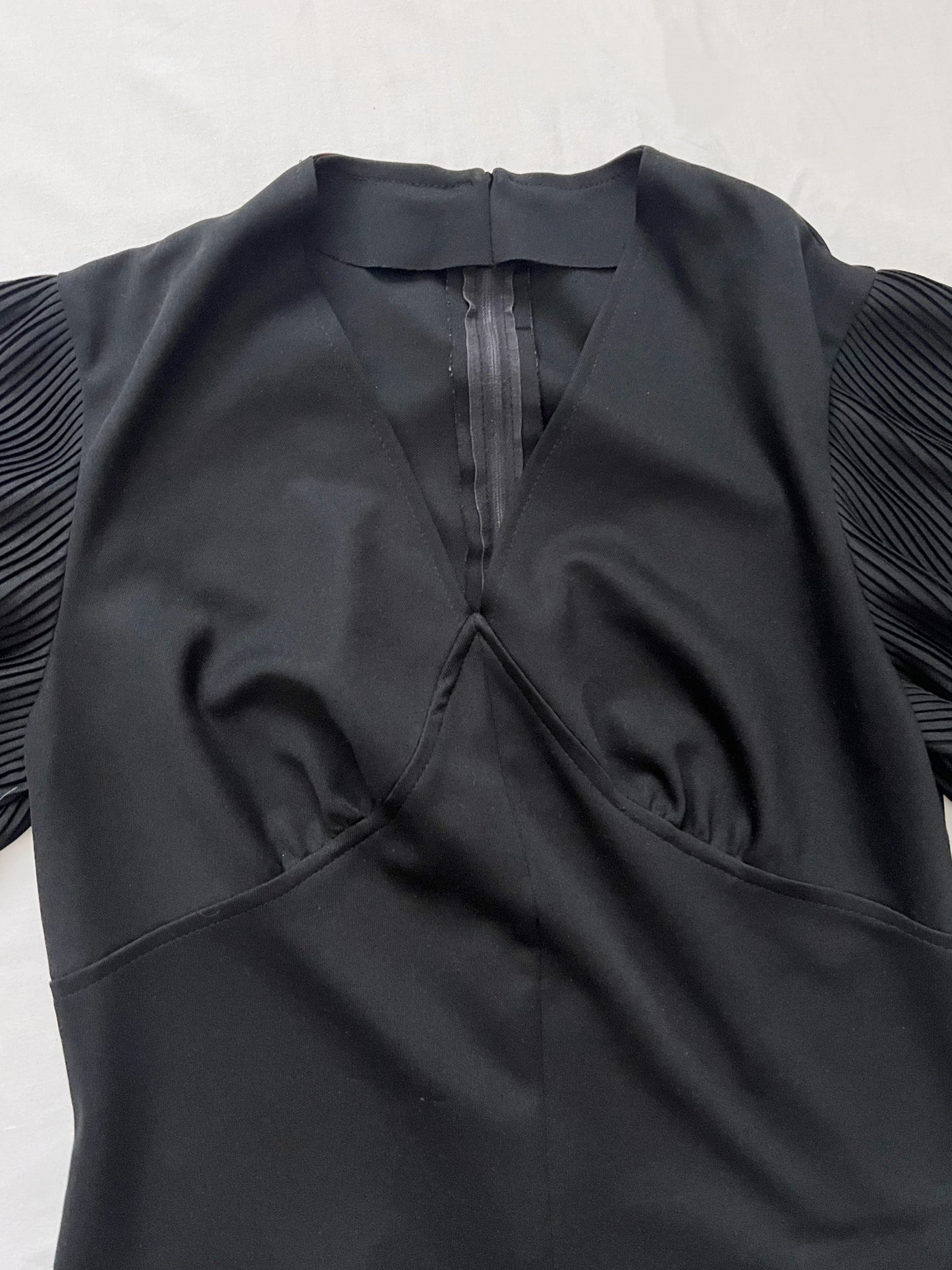 70s black flared sleeves t-shirt, Size S-M