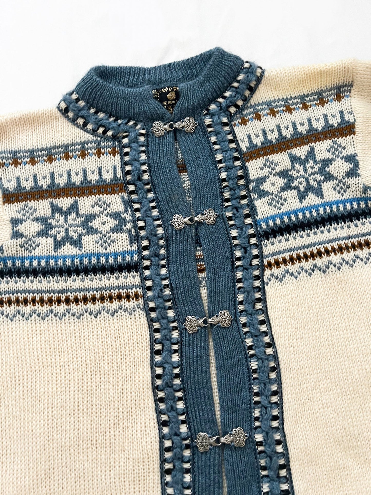 Blue & white Norwegian wool cardigan, Size L-XL