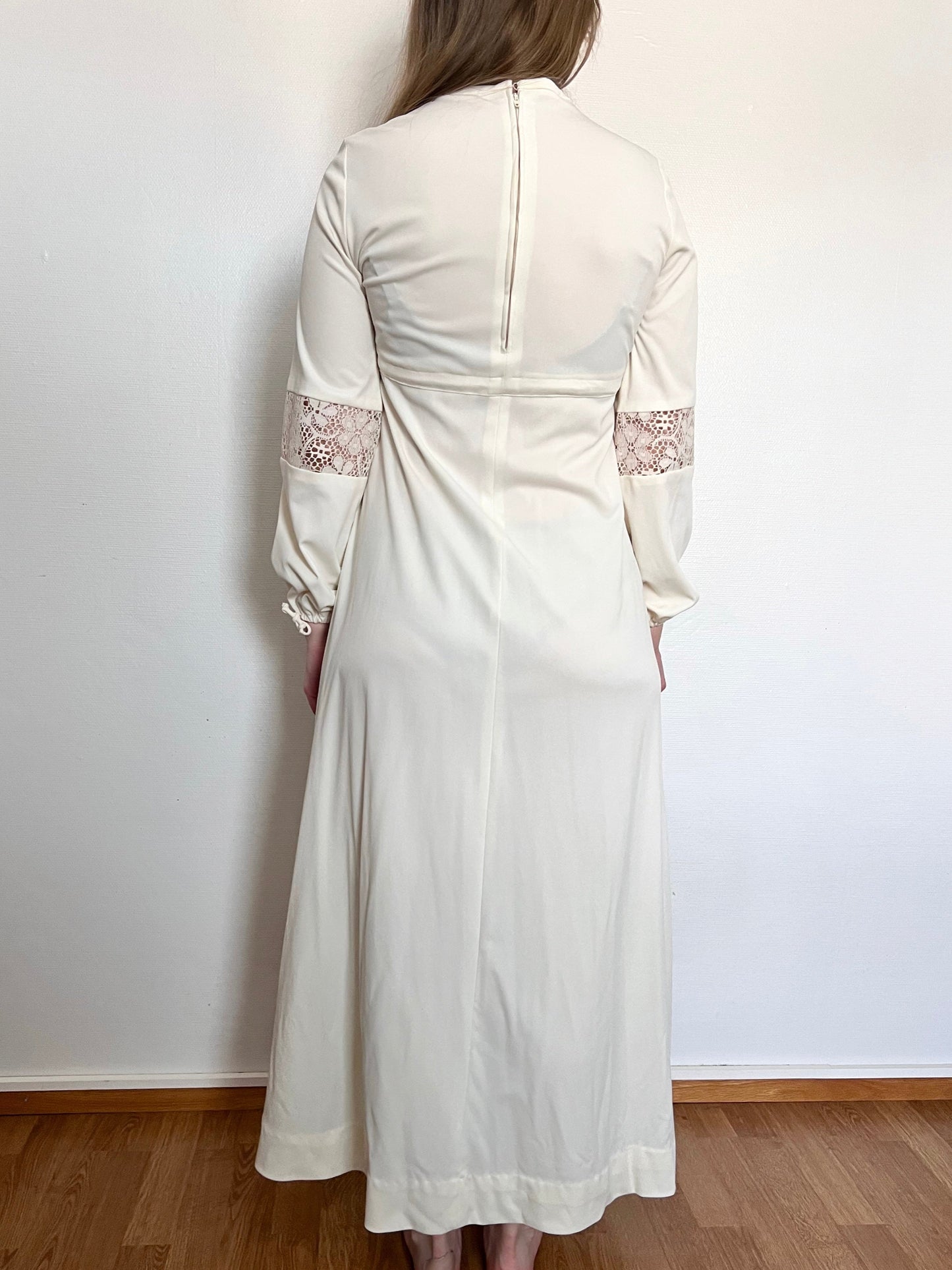 70s white lace detail dress, Size S