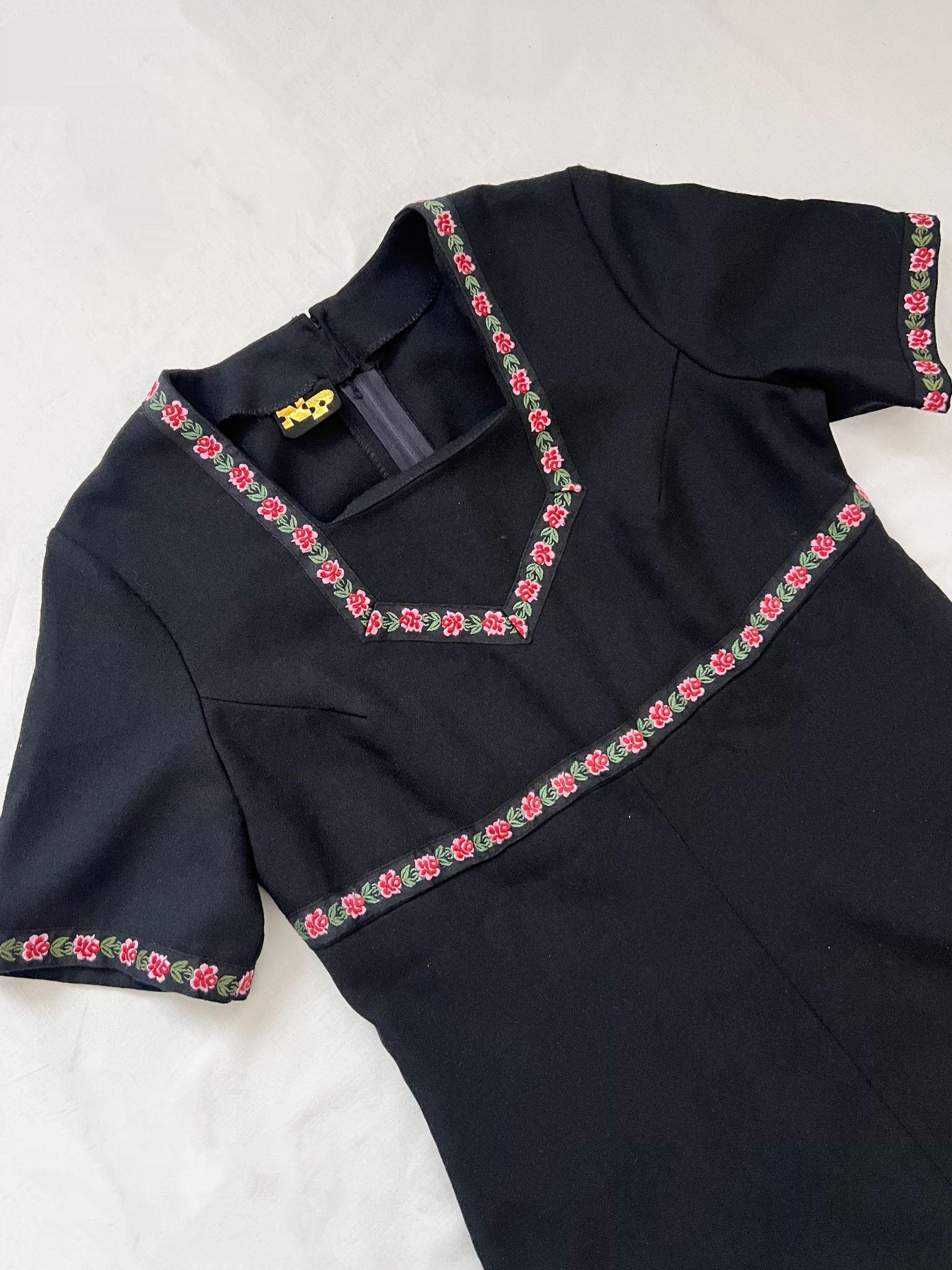 Black dress with rose embroidery, Size S Isolde Vintage Black dress with rose embroidery, Size S Isolde Vintage
