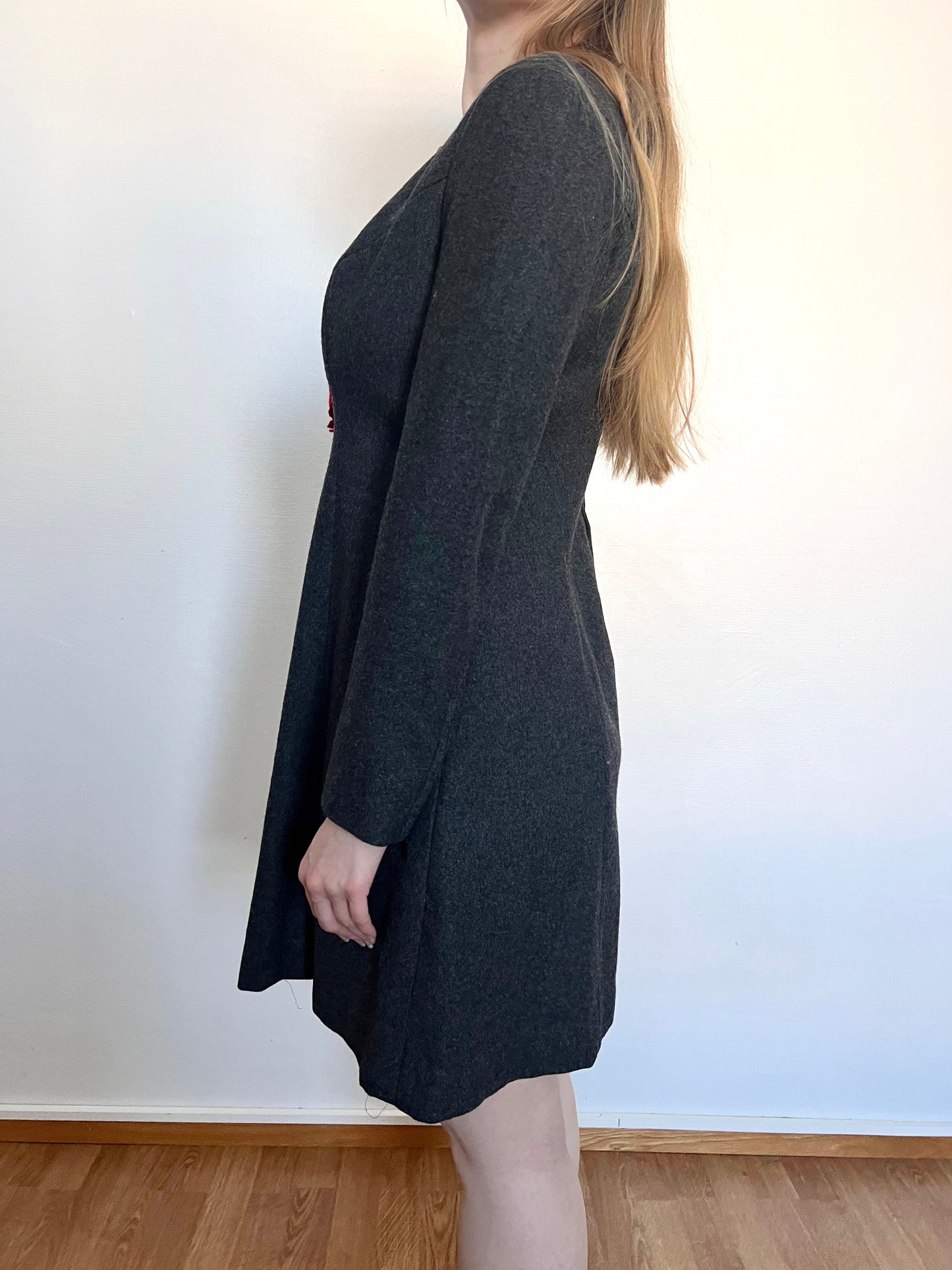 60s gray folk detail dress, Size M