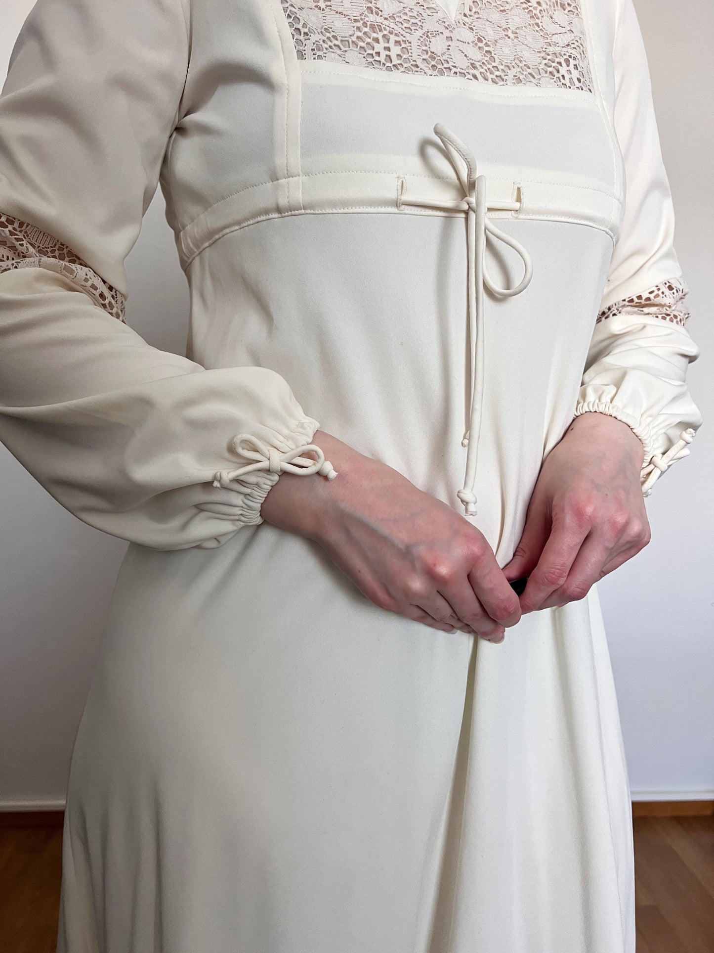 70s white lace detail dress, Size S