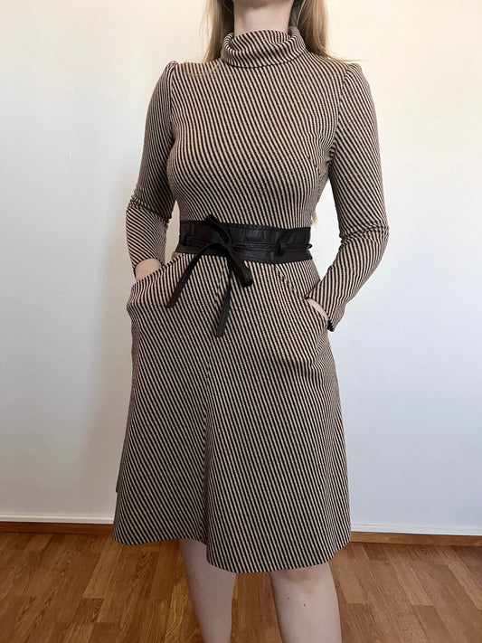 60s turtleneck dress, Size S