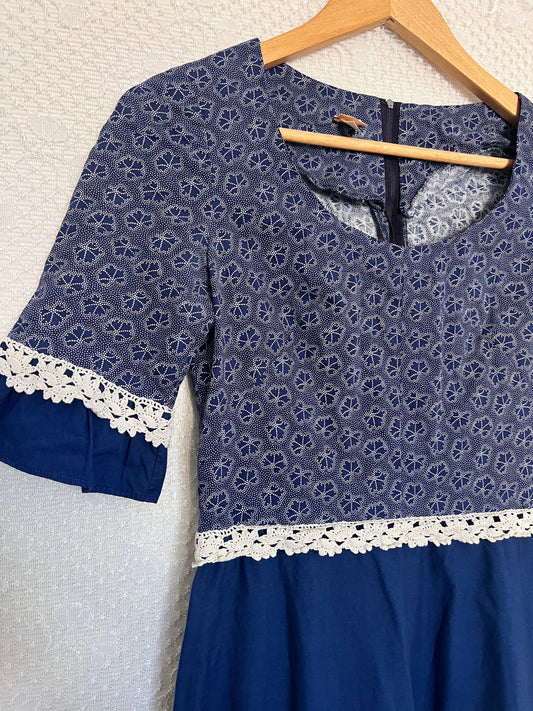 70s blue and white dress, Size XS