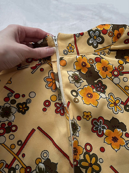 70s yellow flower dress, Size M-L