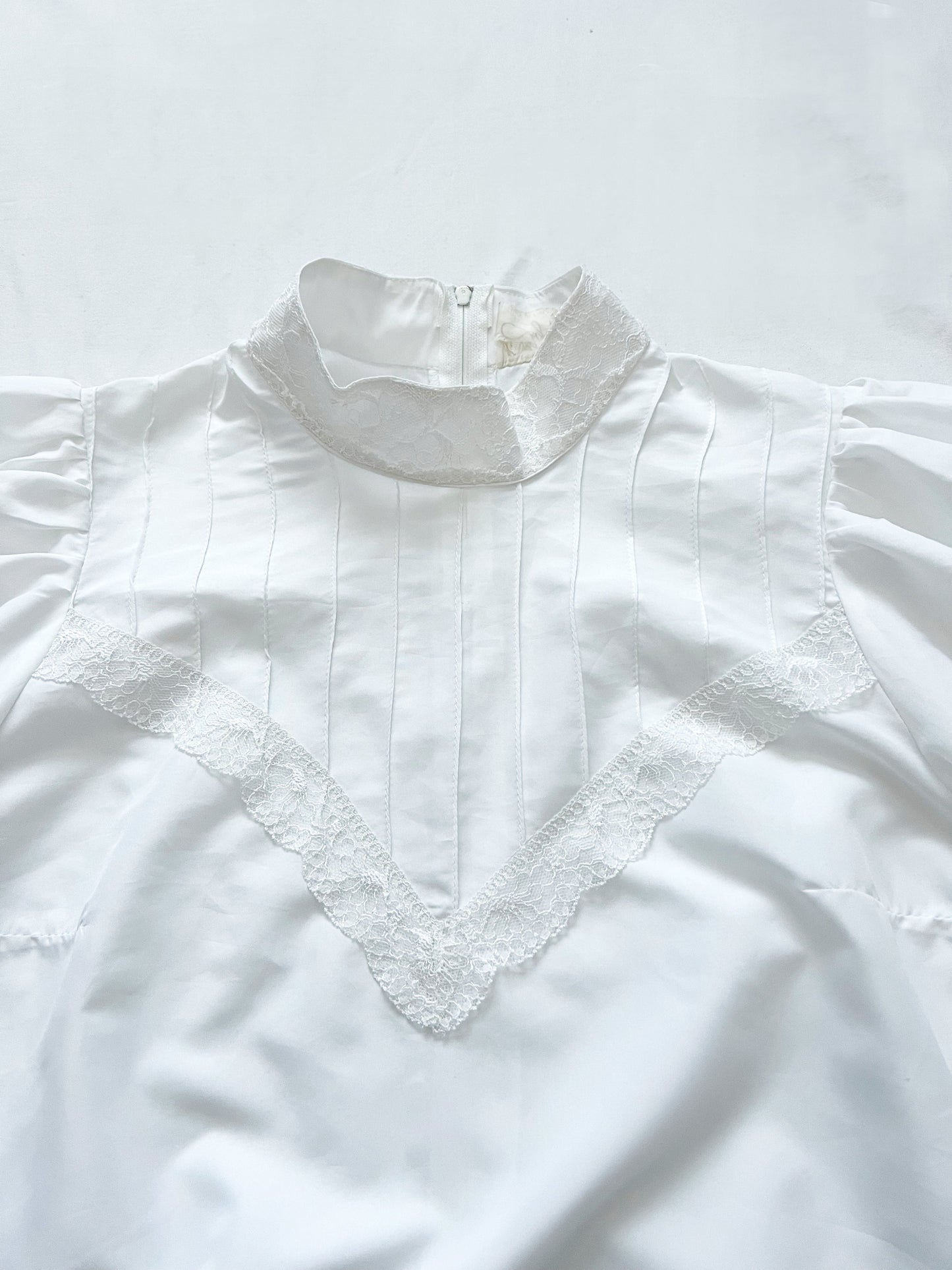 White lace blouse, Size M-L