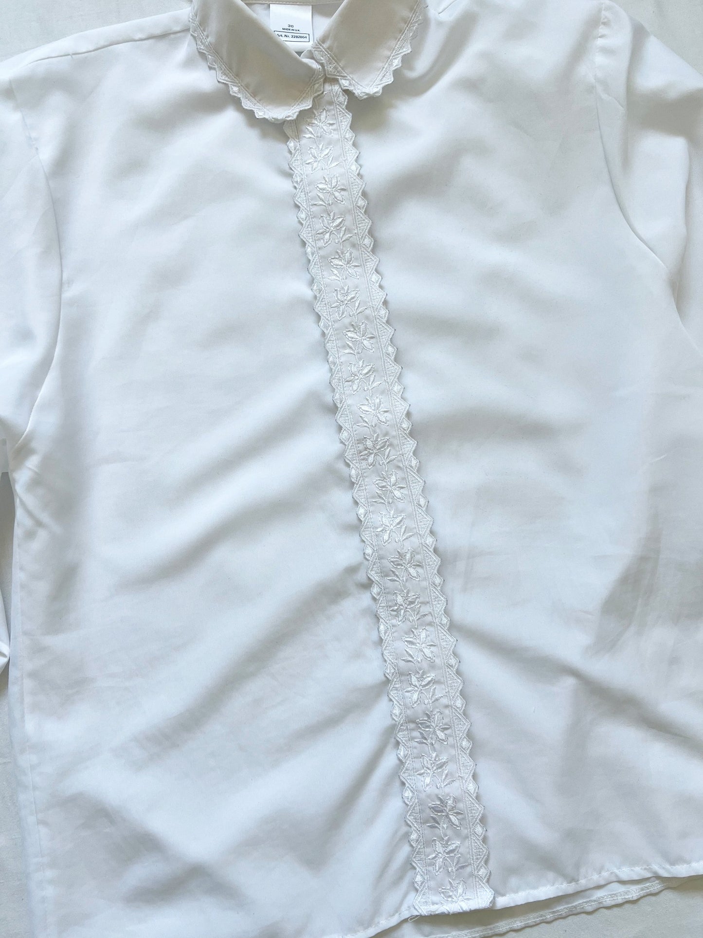 White embroidery shirt, Size S-M