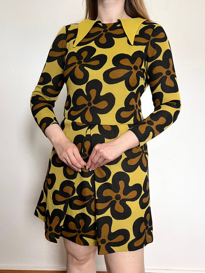 60s yellow floral dress, Size XS