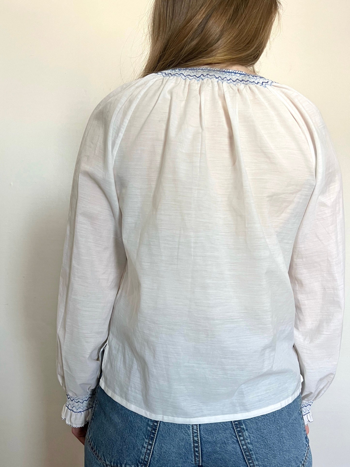 70s blue embroidery blouse, Size M-L