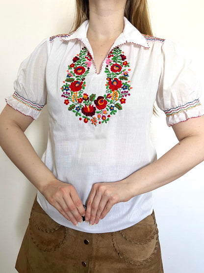 70s Hungarian Matyo blouse, Size S-M