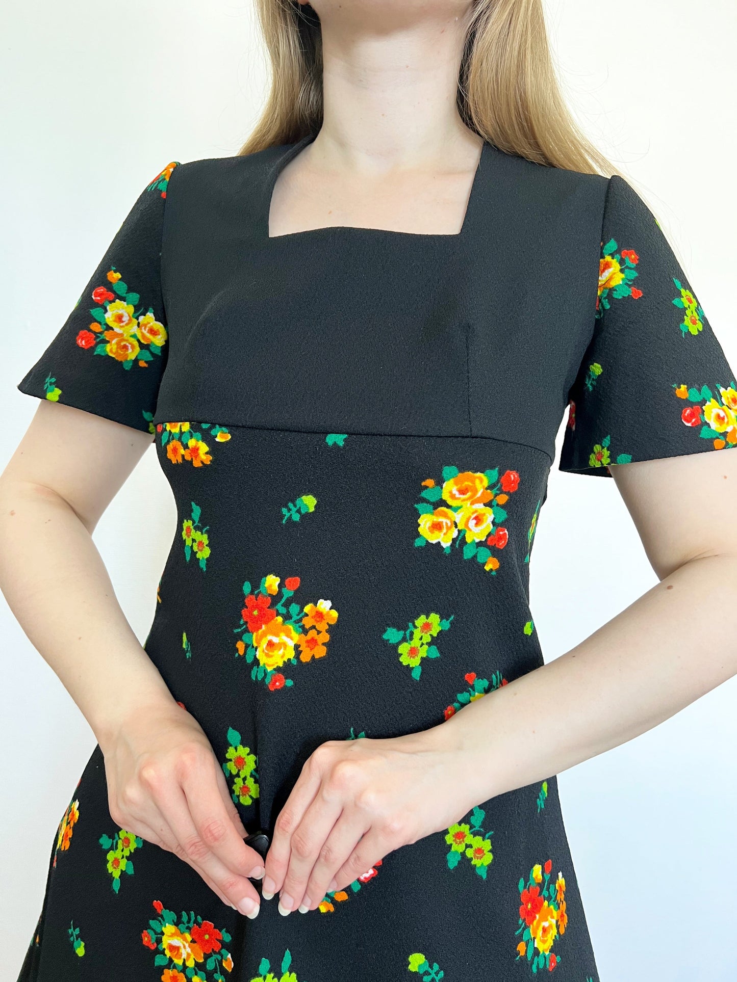 60s black flower dress, Size S