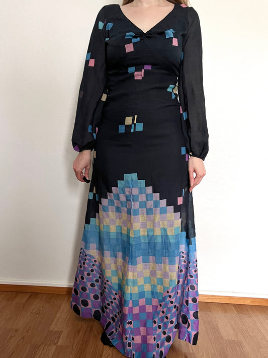 70s maxi pattern dress, Size S