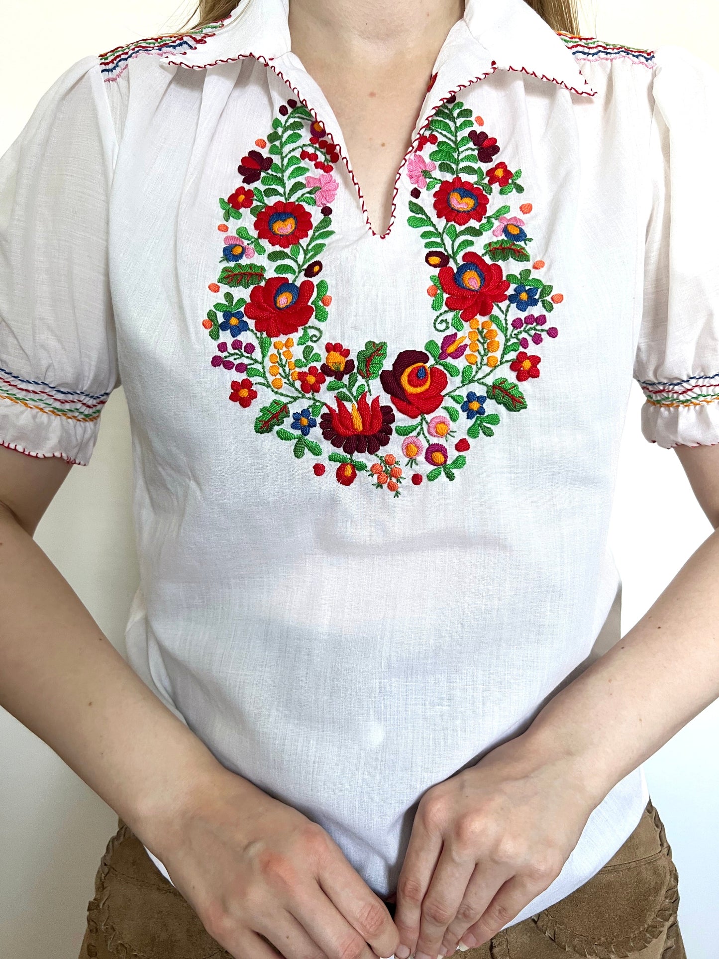 70s Hungarian Matyo blouse, Size S-M