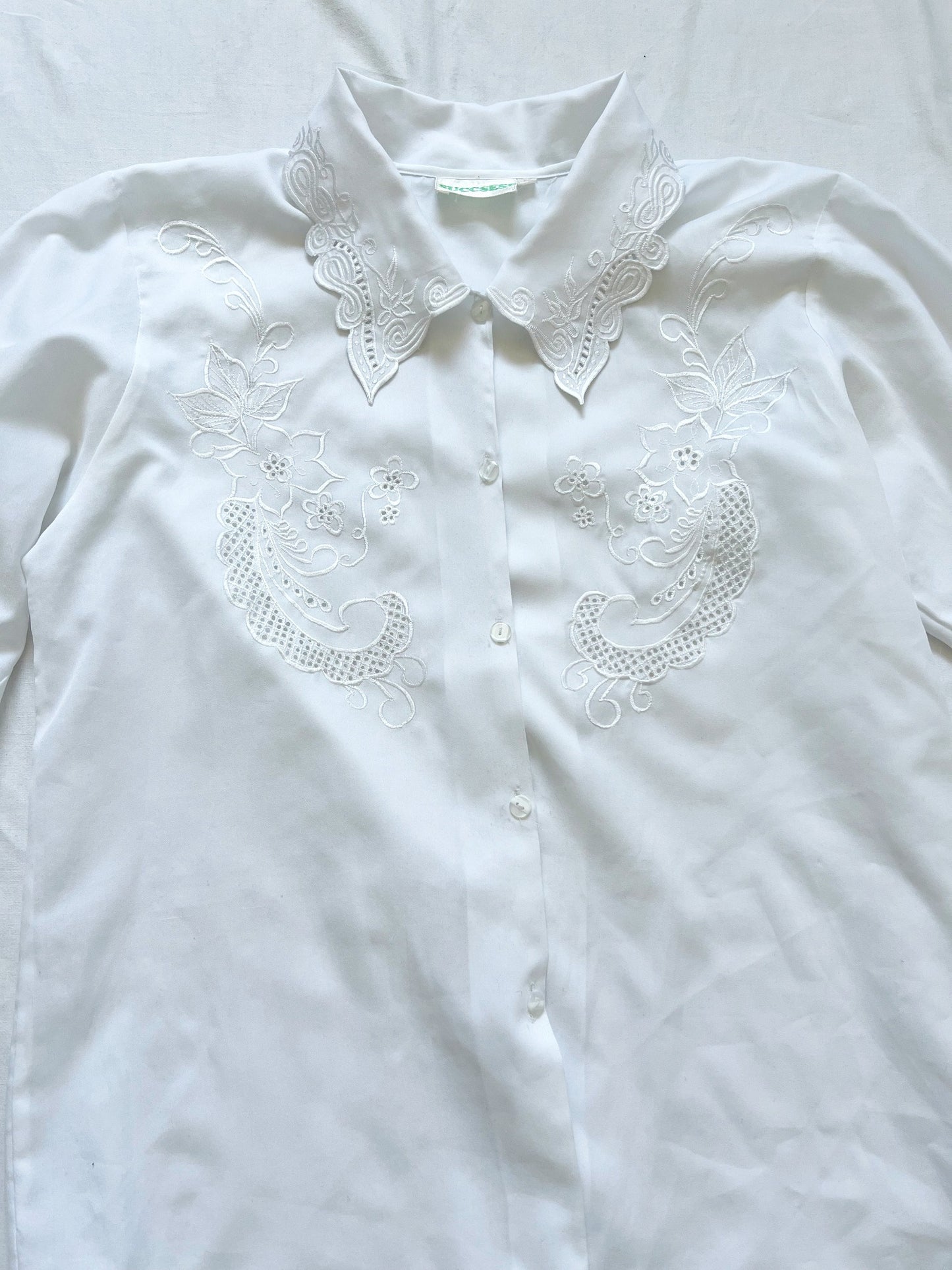 White 80s shirt, Size M-L