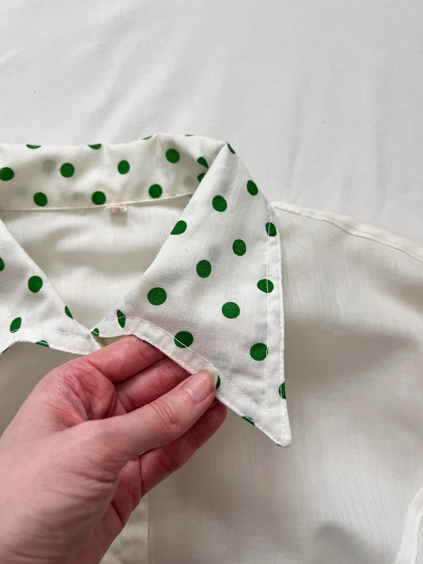 60s white and green polka dot shirt, Size L-XL